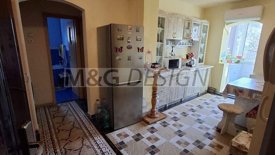 Aradului, 2 camere decomandate, et 3, centrala proprie - Poză 2