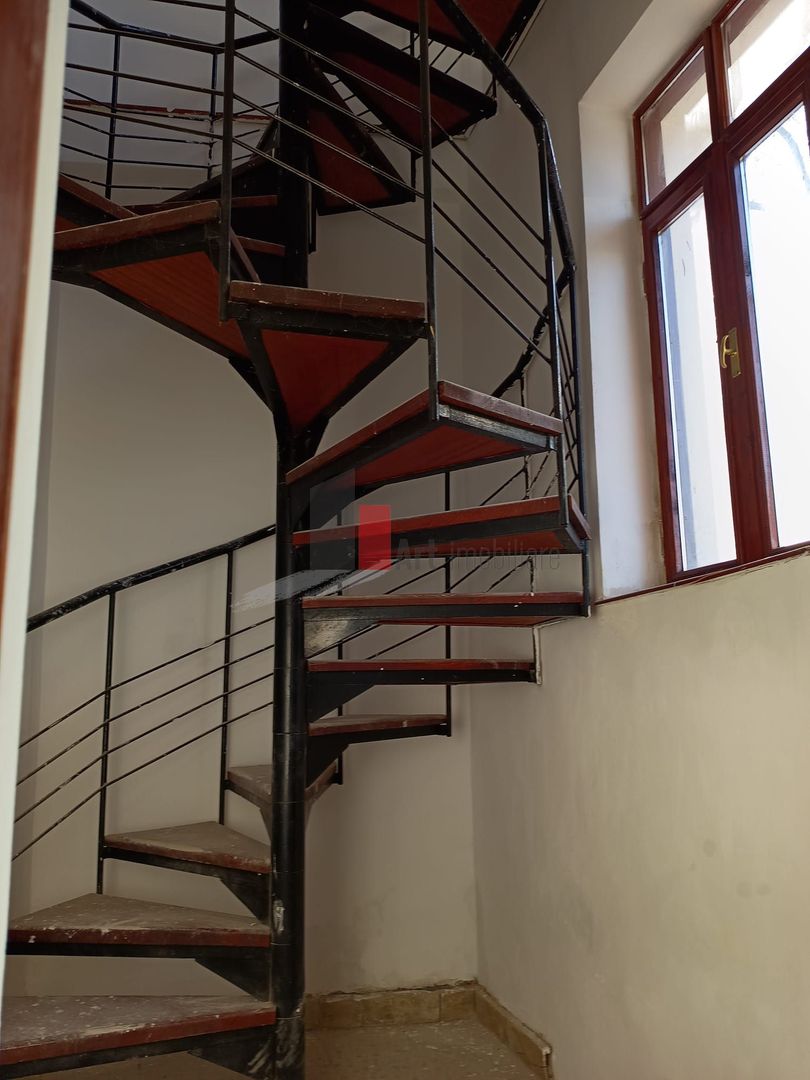 Vila  de inchiriat recent renovata - Poză 34