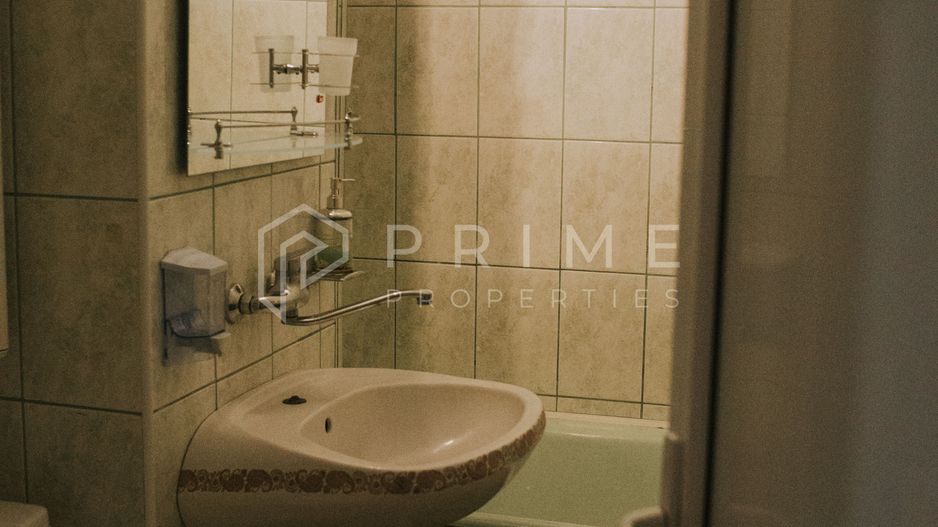 Apartament 3 camere, 70 m² – prima închiriere după renovare, zona Unir - Poză 8