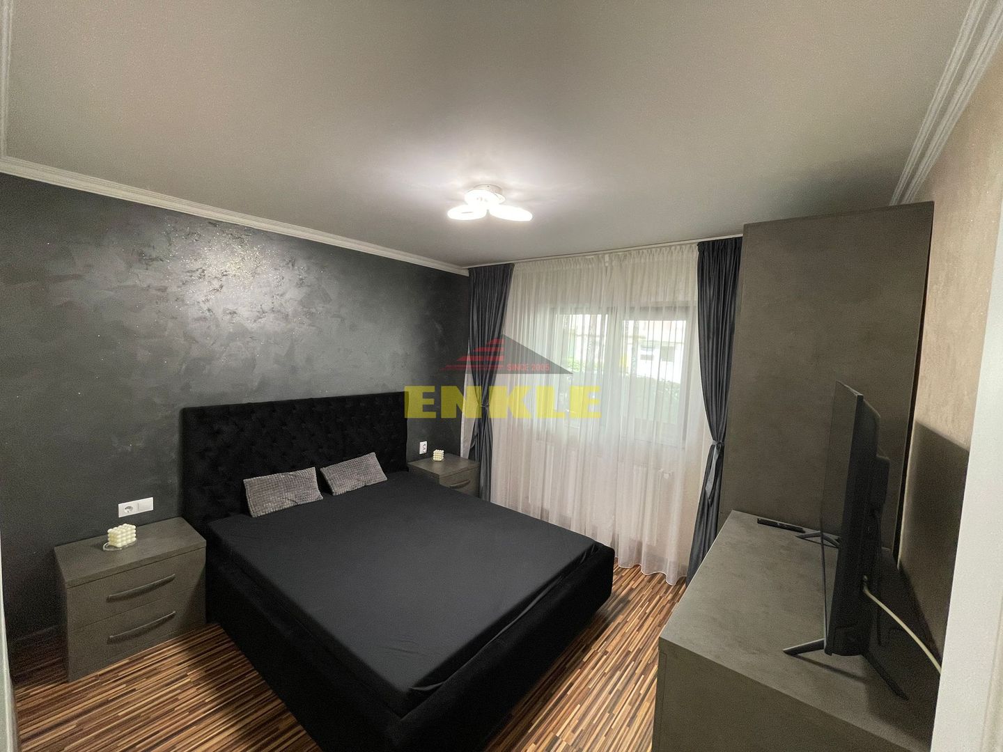 De vanzare apartament, 2 camere decomandat, zona Capat 1 - Poză 1