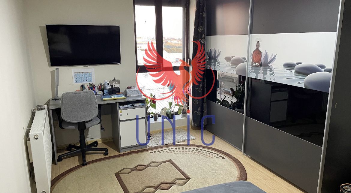 2 decomandate-65 mp-Ford - Poză 2