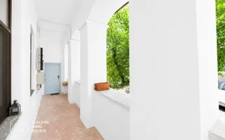 Apartament ultracentral, 2 camere, curte cu acces auto - Poză 11