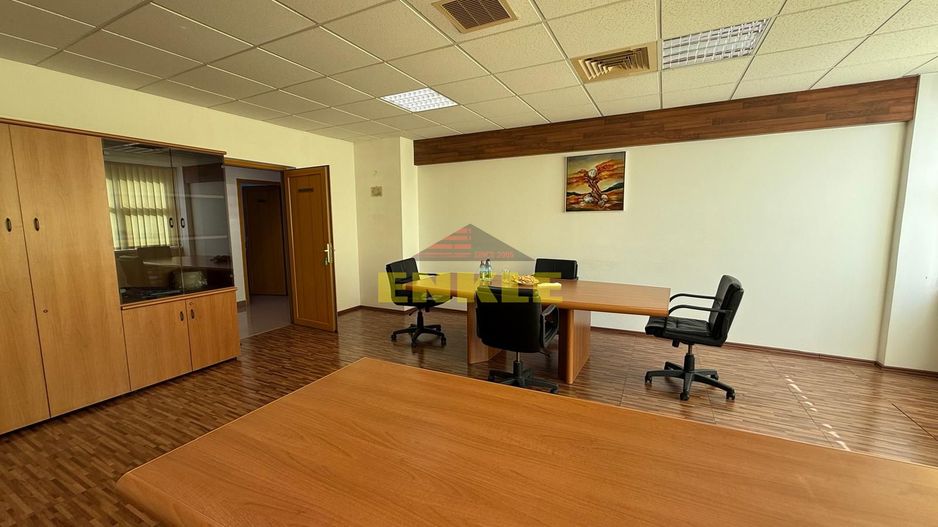 De vanzare  CLĂDIRE PREMIUM DE BIROURI ȘI SERVICII,  pret negociabil - Poză 7