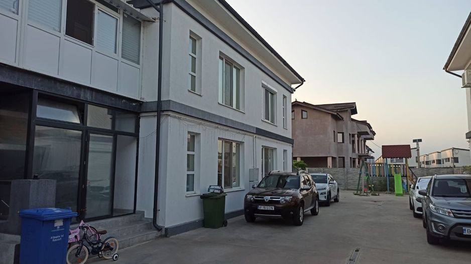 vila4cam2bai-curte-parcare-loc joaca-acces controlat-strOrizontului - Poză 1