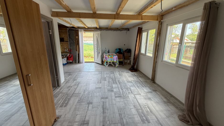 Casă renovată Slobozia -Câmpina + teren intravilan 526 mp - Poză 3