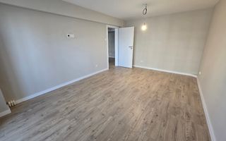 Apartament 3 Camere,  2 Bai, Etaj 1, Complet Renovat, Cetate - Poză 1