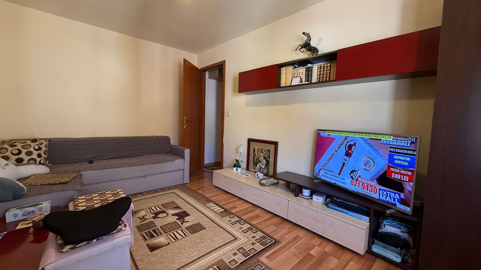 Apartament 2 camere, zona Dambovita, comision0% - Poză 1