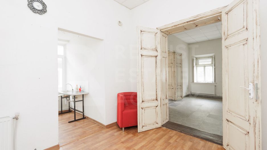 Chirie, spațiu comercial 59,2 mp, str. București, Centru - Poză 6