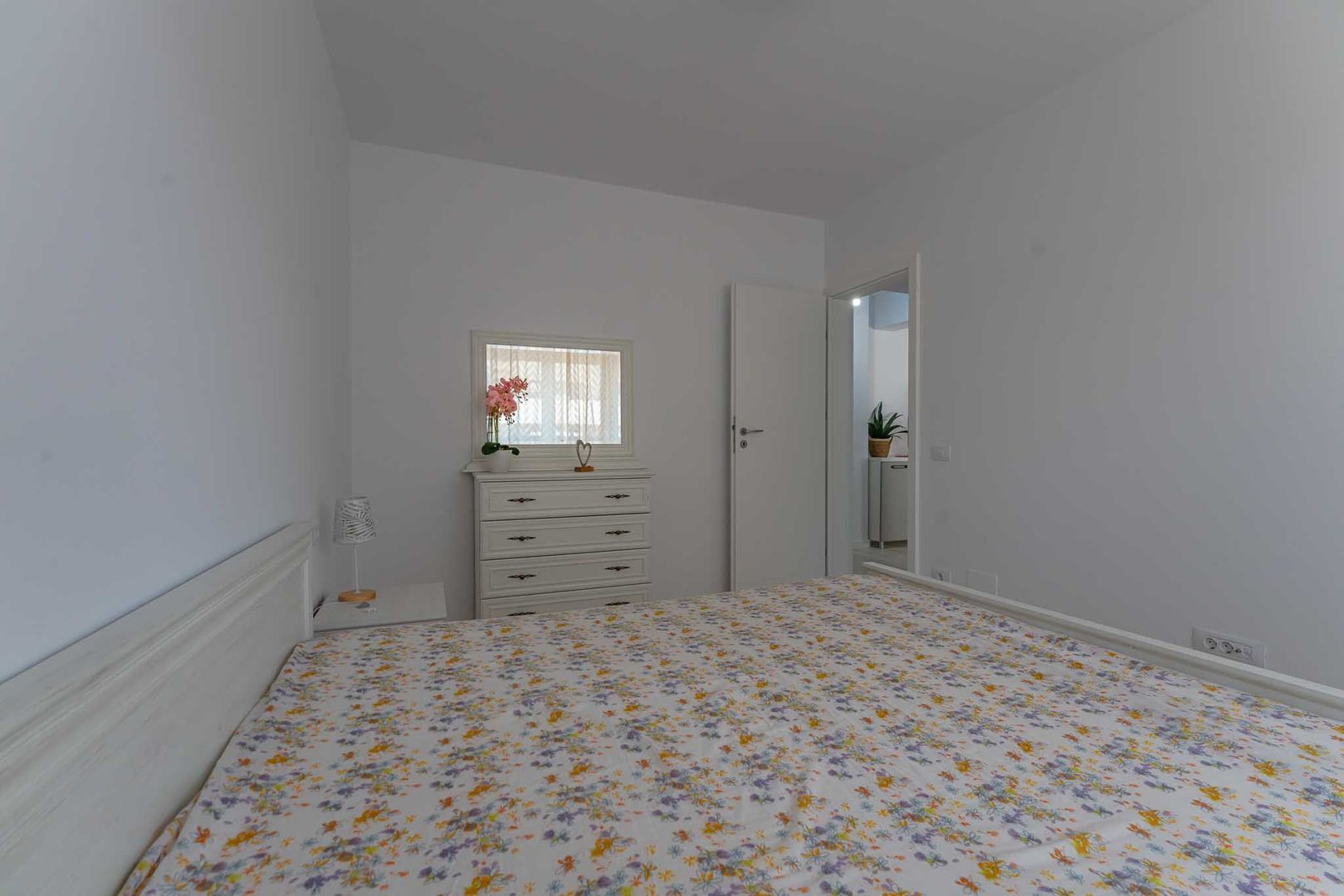 Apartament studio în cartier Noua cu loc de parcare subteran - Poză 9