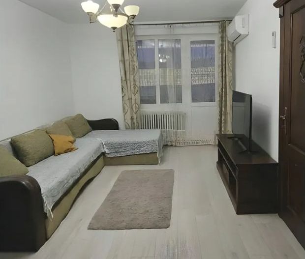 Apartament 2 camere, ultracentral, et.3, renovat, mobilat - Poză 2