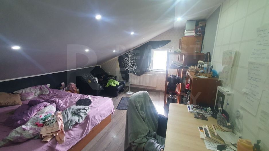 casa cu 2 nivele - Poză 12