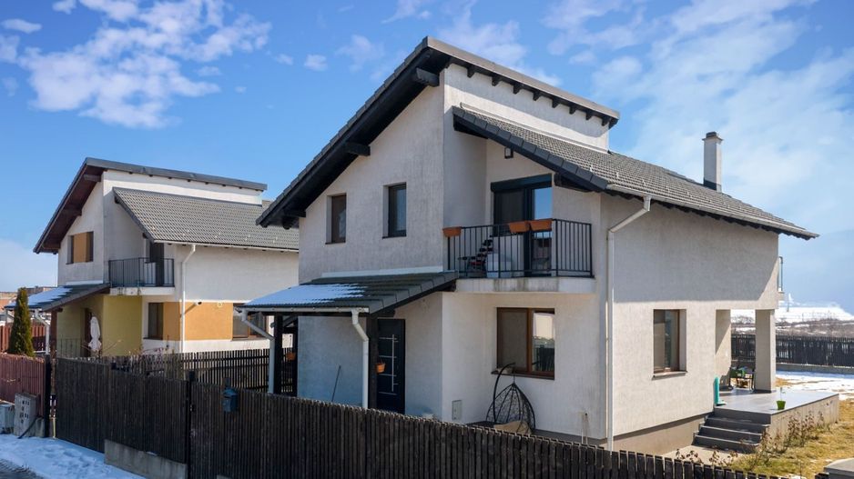 Casă Individuală Modernă de Vânzare | Sânpetru, Brașov - Poză 38