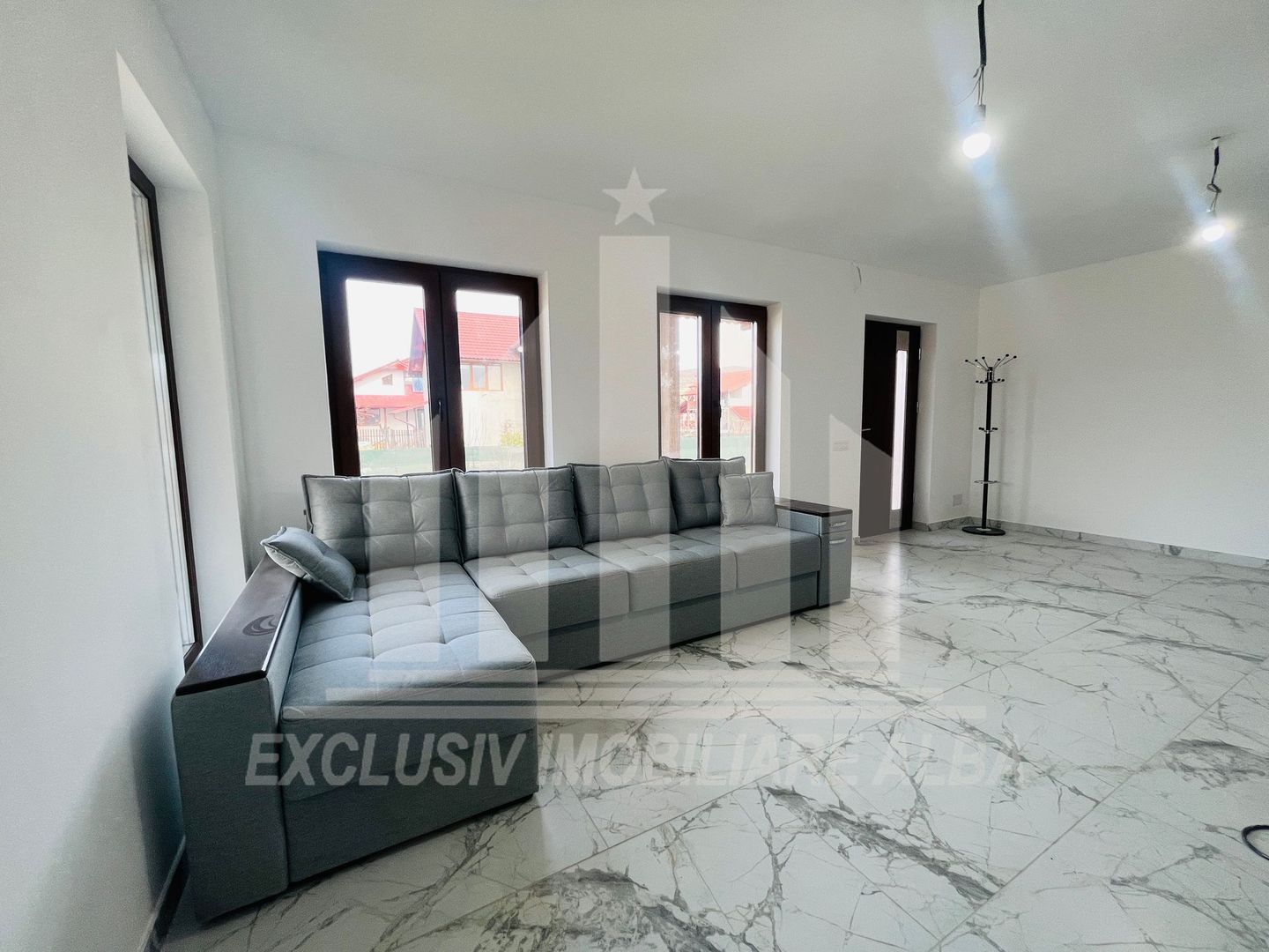 Casa de vazare in Sard, finisata la cheie - Poză 2