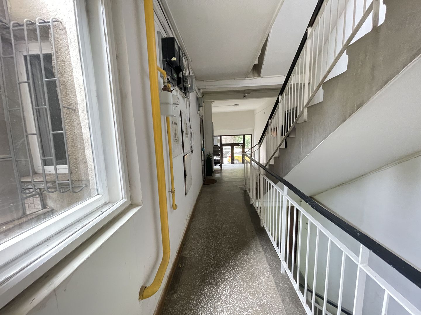 SPATIOS IN ZONA MEDICINEI -4 camere,garaj propriu si boxa - Poză 21