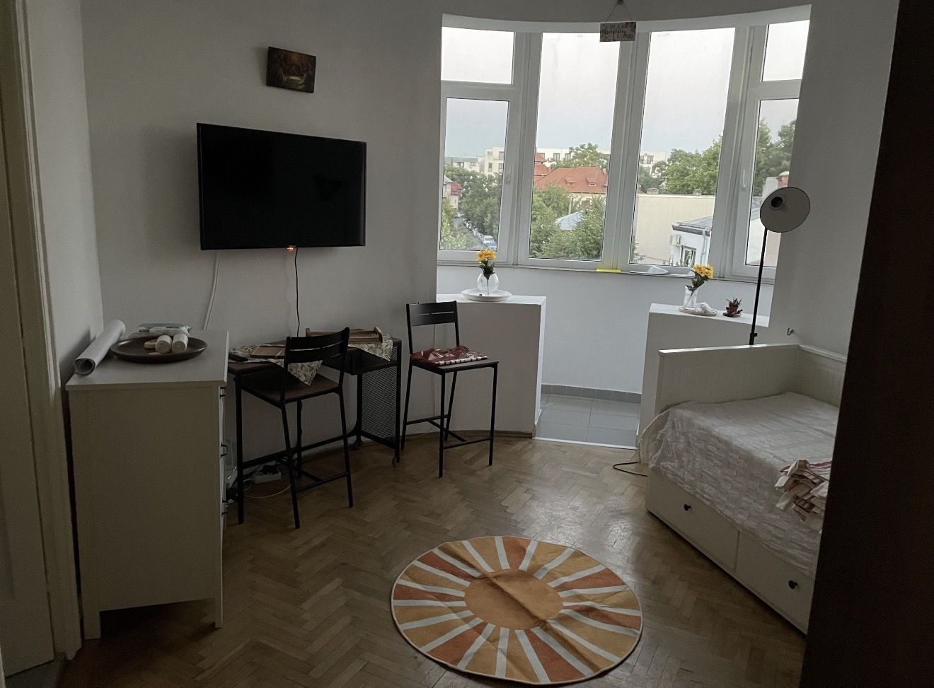 GARSONIERA - CENTRALA PROPRIE, BUCATARIE INCHISA, MUTARE IMEDIATA - Poză 6