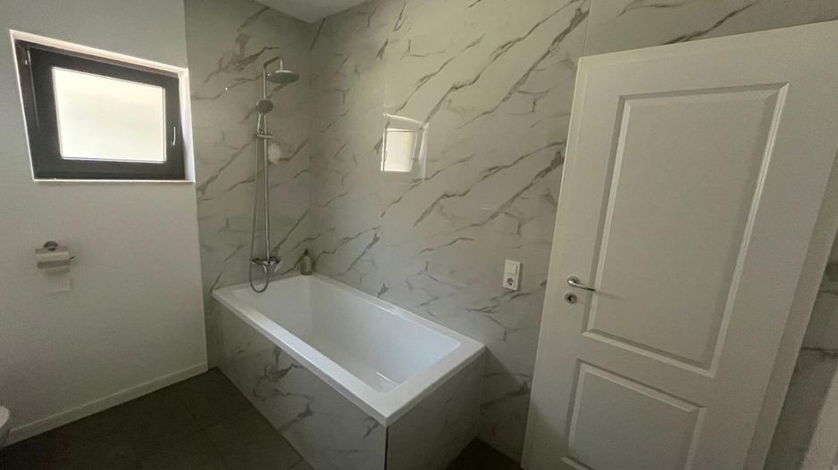 Casă modernă, Zona Dara, garaj, curte amenajată, panouri solare! - Poză 8