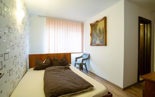 Pensiune cu 12 camere in Baile 1 Mai - Poză 6