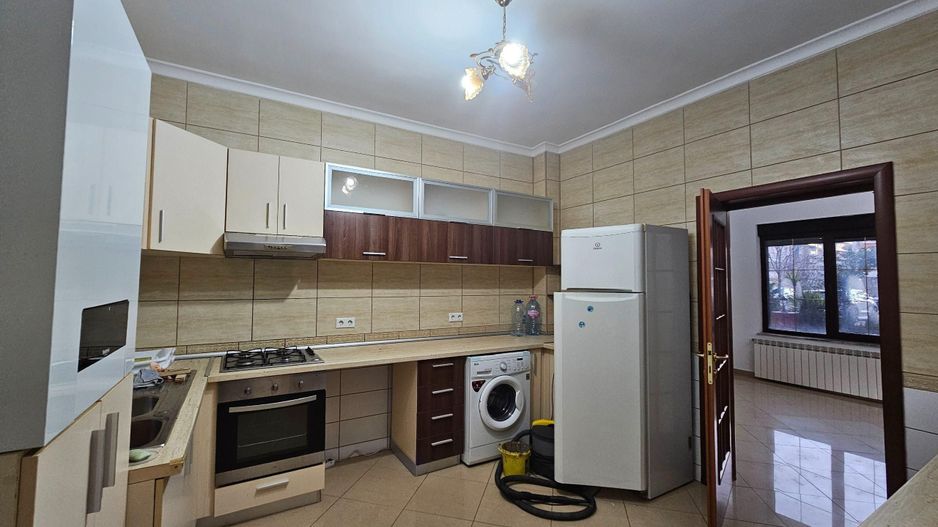 Apartament 3 camere de inchirat Rond OMV Pipera Nou curte 45M - Poză 8
