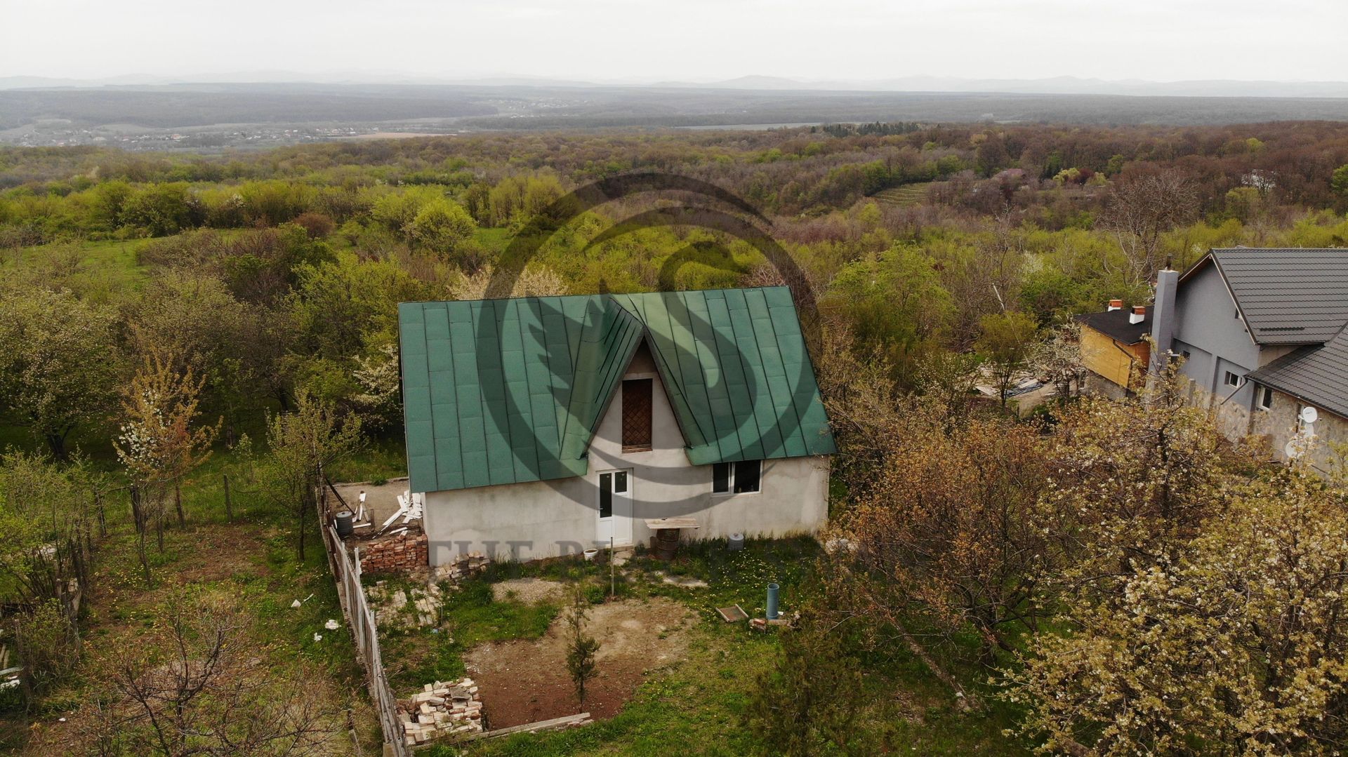 Casa 4 camere de vanzare | 1311 mp | Varfurile, Prahova | Comision 0% - Poză 2