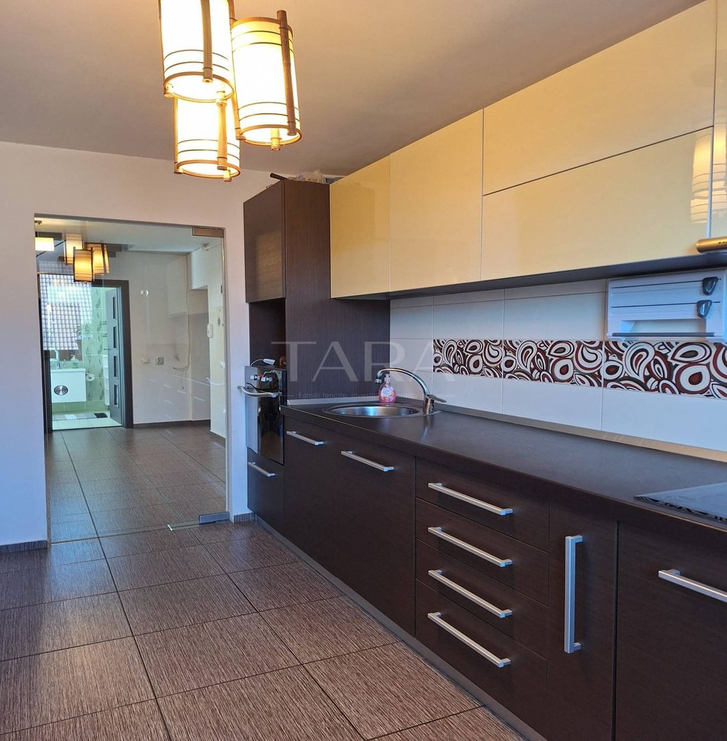 Apartament cu scara interioara, 109 mp, Florești, 2 balcoane - Poză 2