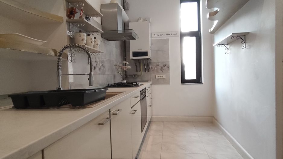 APARTAMENT 3 CAMERE ZONA SINAIA - Poză 11