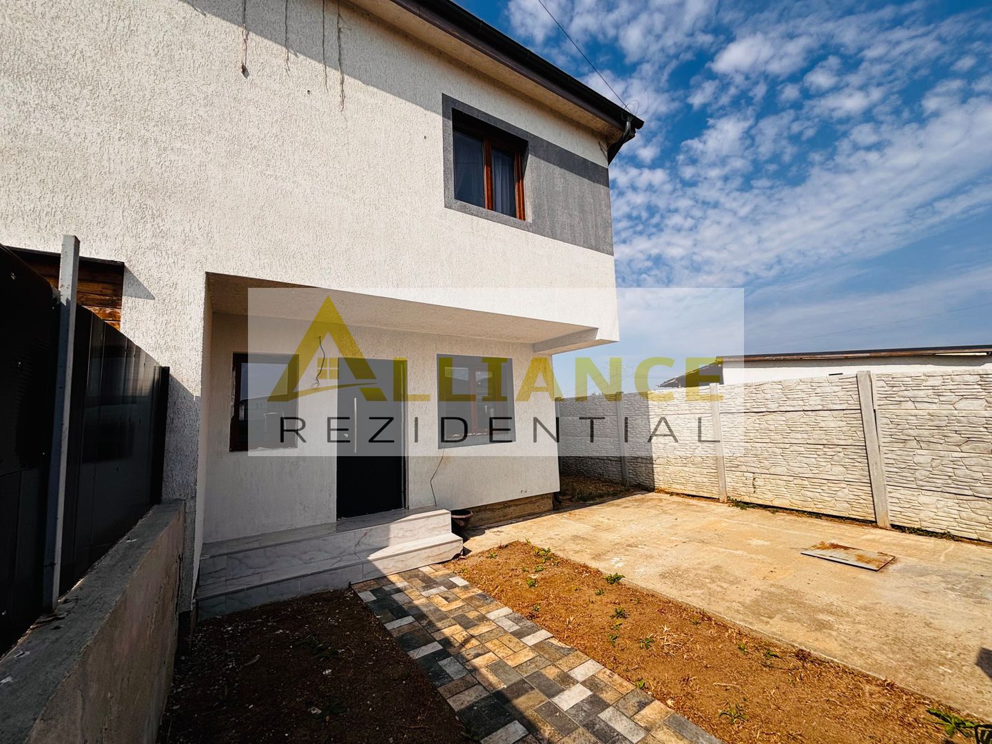 Duplex complet mobilat – 3 camere, 2 băi și curte proprie - Poză 5
