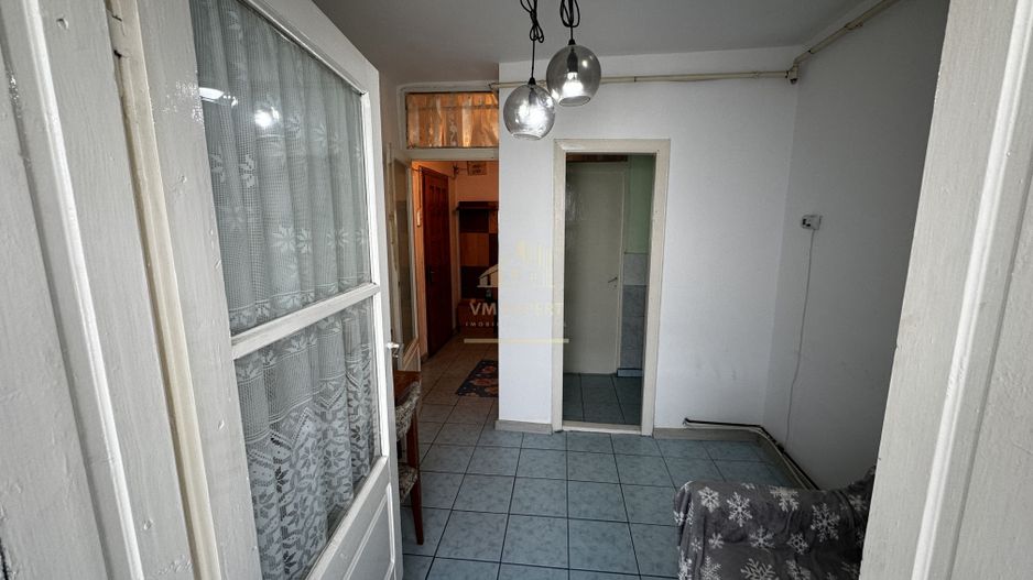 APARTAMENT 2 CAMERE CÂMPULUNG, ETAJ 2, GRUI - Poză 4