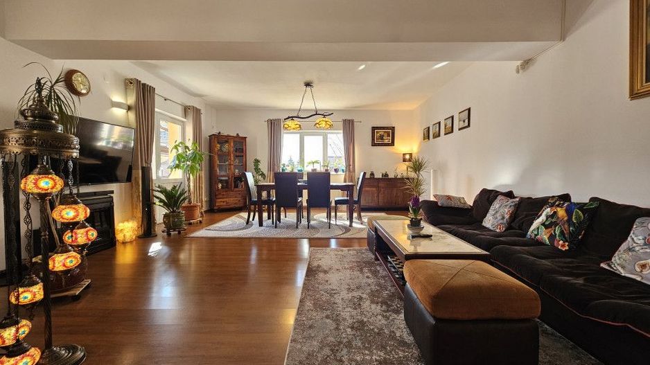 Vilă P +M în centrul orașului Otopeni, 7 + camere, anexe apartament - Poză 1