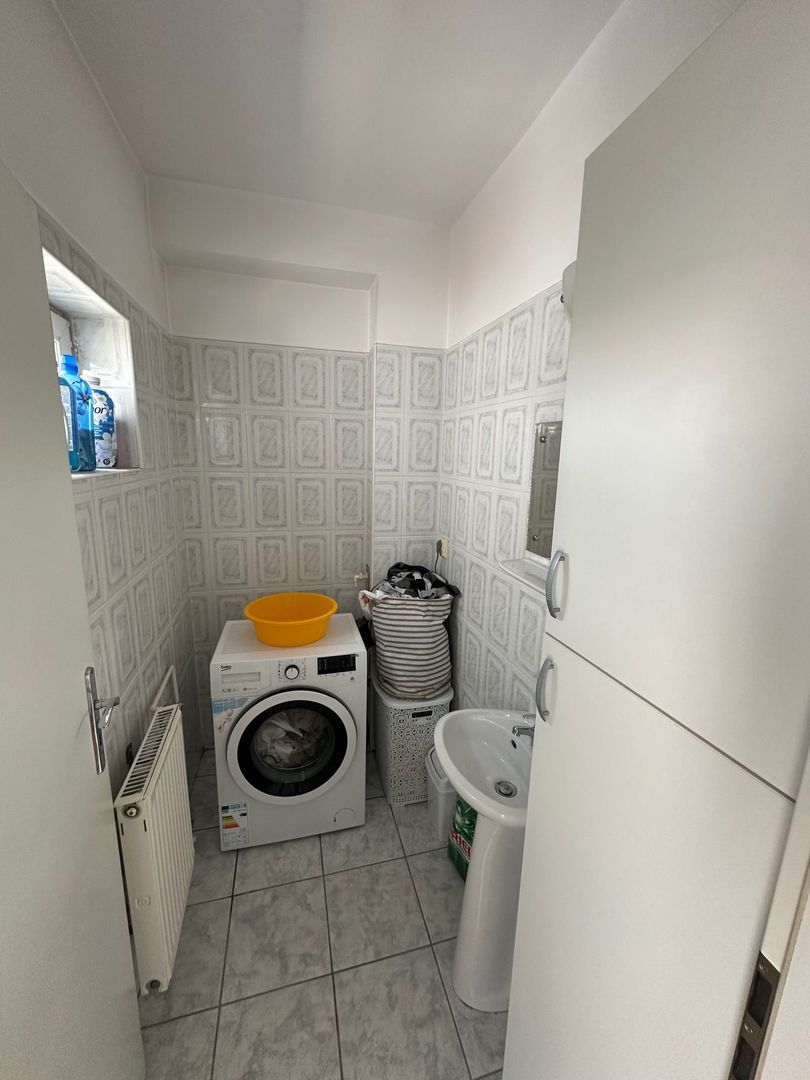 Casă / Vilă cu 5 camere zona Lunei - Poză 17