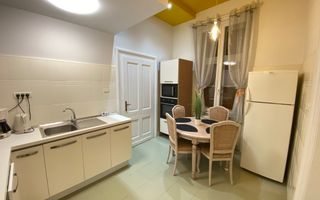 Cladire Istorica, 4 camere, 134 mp, Renovat, Zona Sinaia, Comision 0% - Poză 8