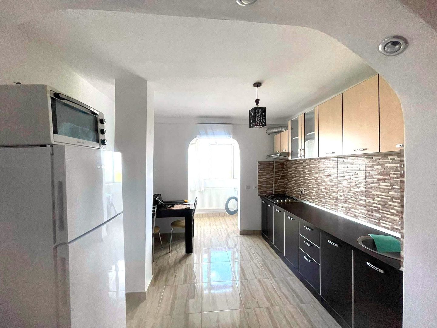 🏠 Închiriez Apartament cu - Poză 7