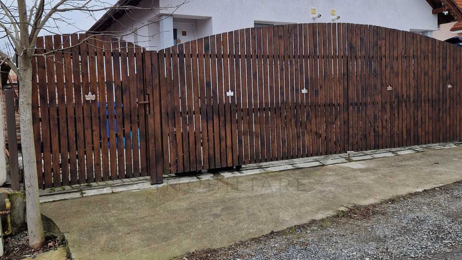 🏡 Casă de vânzare Livezeni | Curte proprie + terasă  170.000 € - Poză 2
