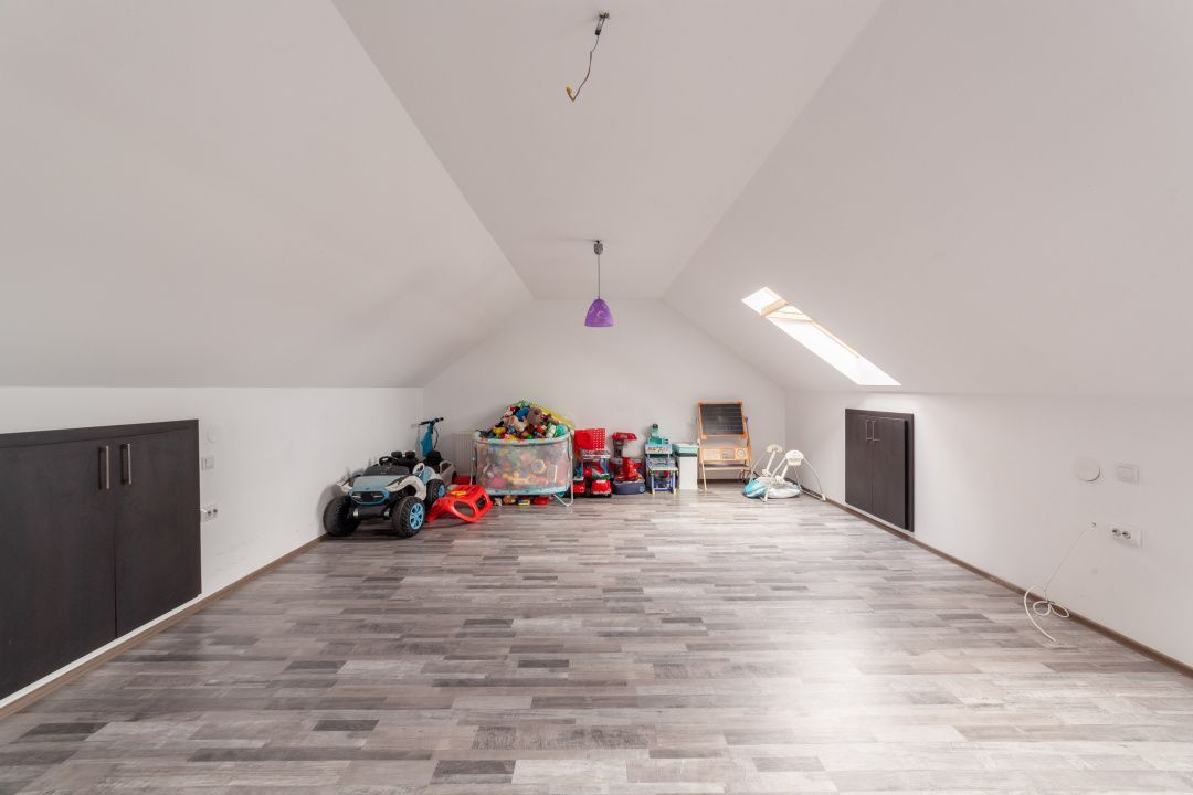 Casa cu 5 camere Stefanesti, Aleea Viilor, AG - Poză 8