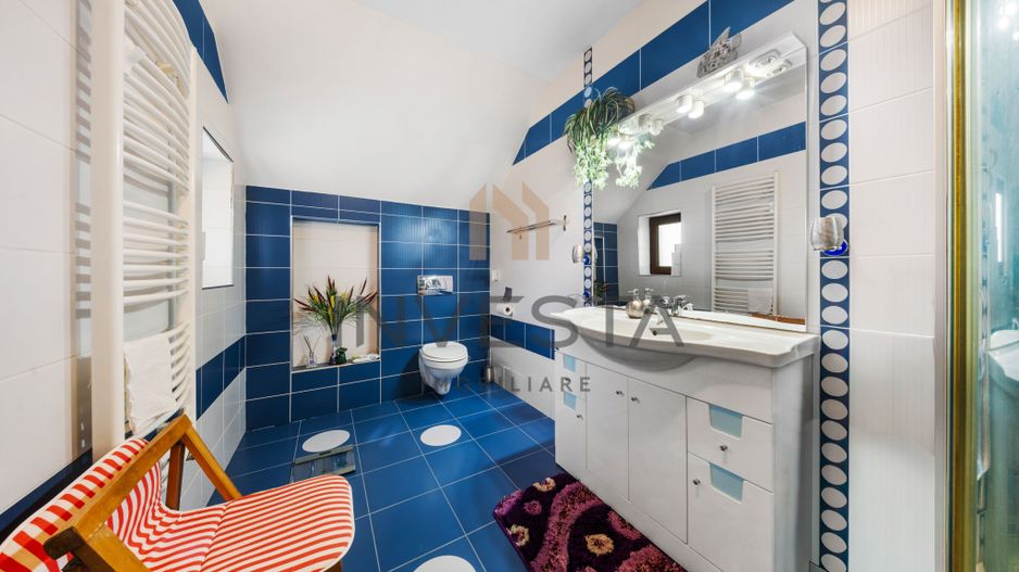 Casa individuala cu 7 camere, 260 mp, teren 900 mp, front 19m, Europa - Poză 17