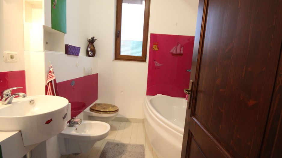 Calduroasa si primitoare - Poză 38