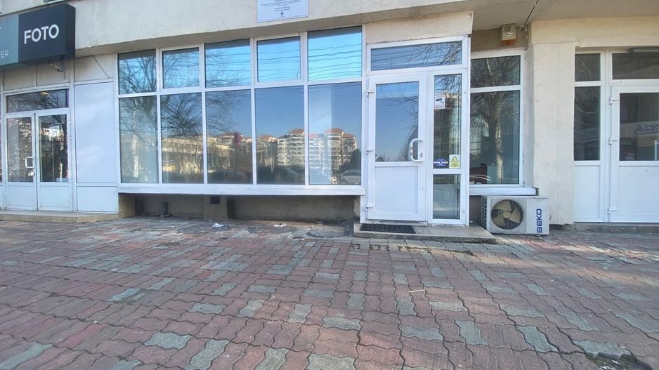 Locatie excelenta! Inchiriere spatiu comercial in Targoviste - centru - Poză 7