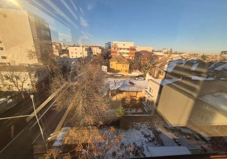 Calea Floreasca, 75 mp, loc parcare subsol, cladire birouri - Poză 2