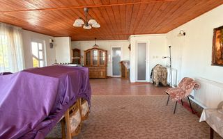 Casă cu spațiu comercial | Curte | Garaj | Parcare | Nojorid - Poză 10