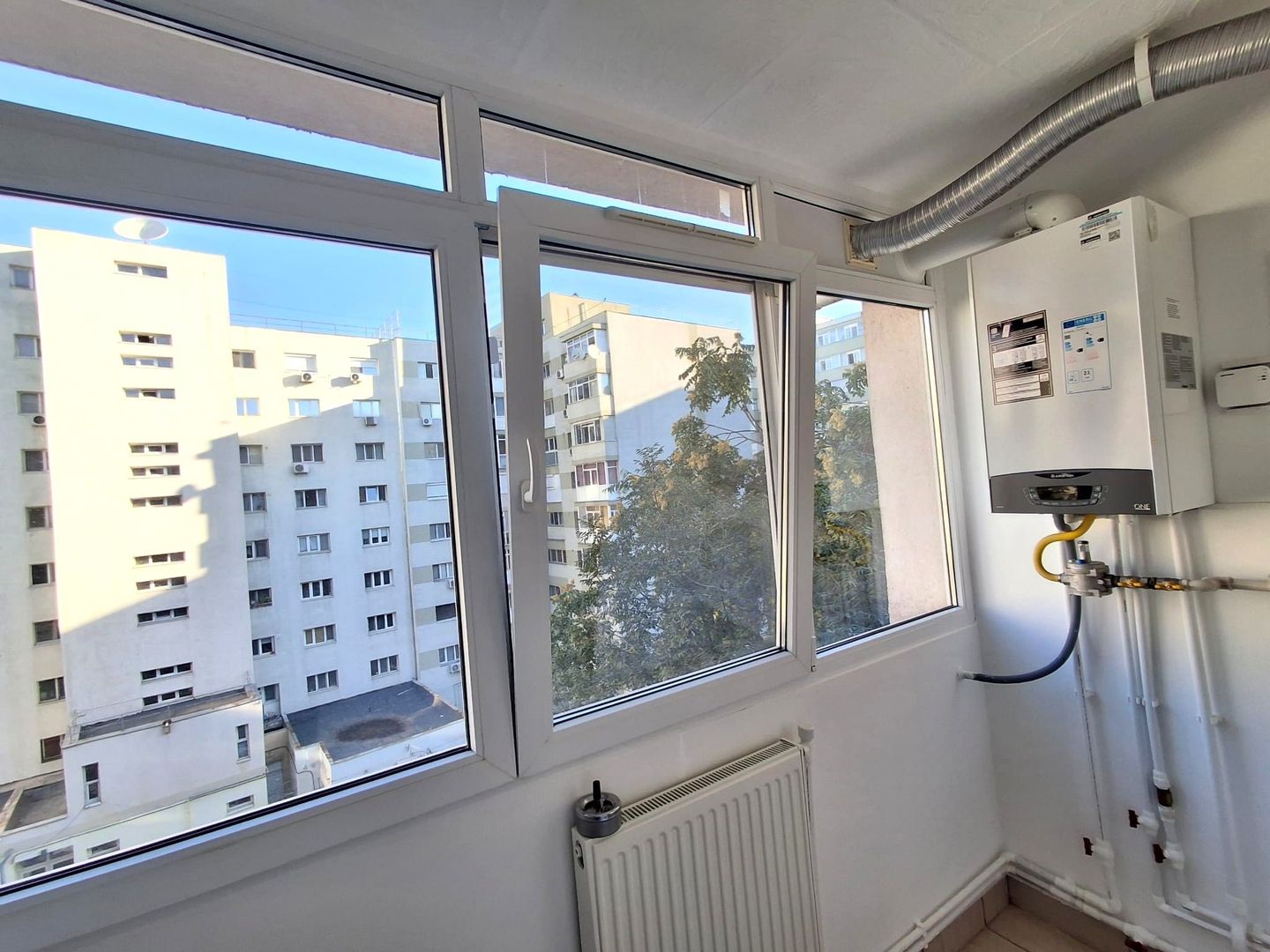 Apartament 3 Camere zona Piata Munci - Poză 13