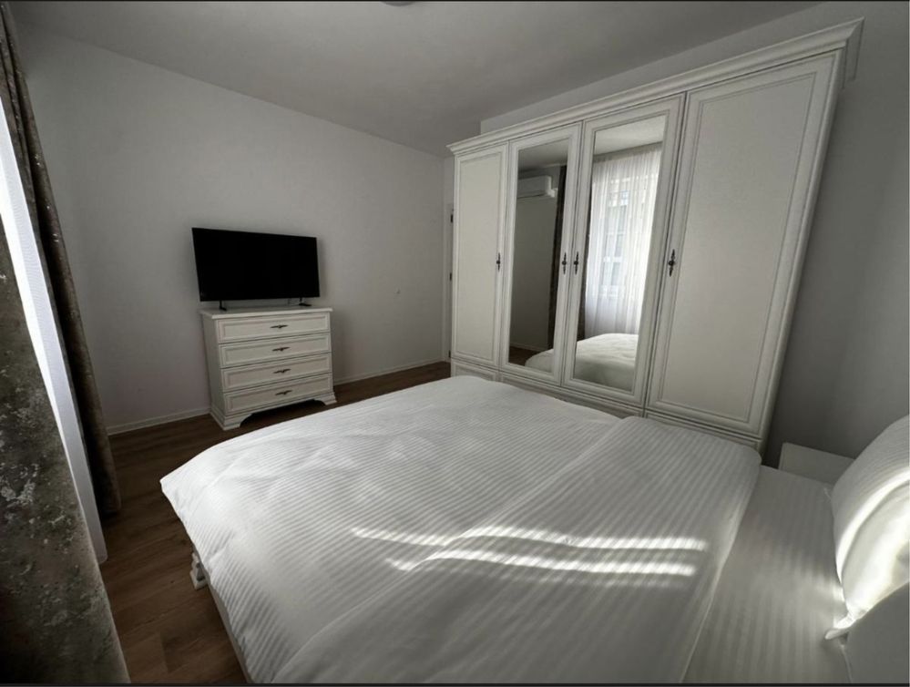 Apartament de vanzare 3 camere 72 mpu mobilat utilat etaj 1 Alba Iulia - Poză 1