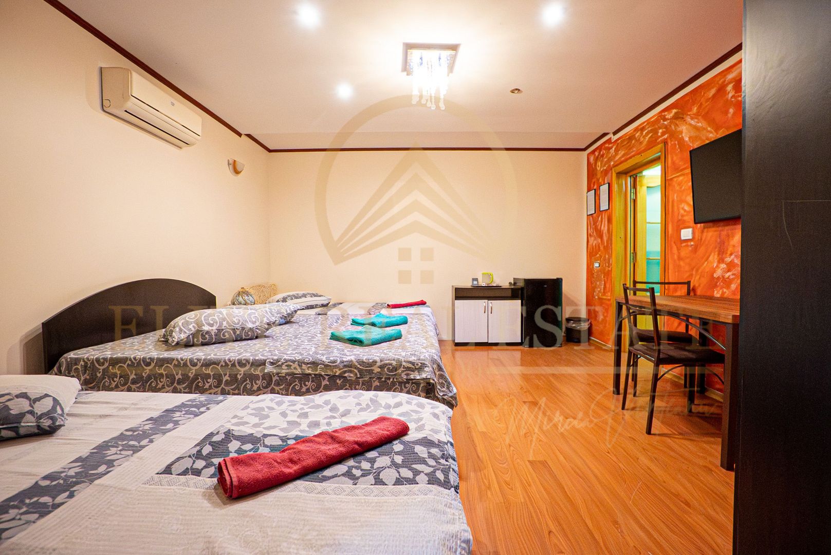 Casă spațioasă cu funcțiune de pensiune – Kamsas - Poză 9