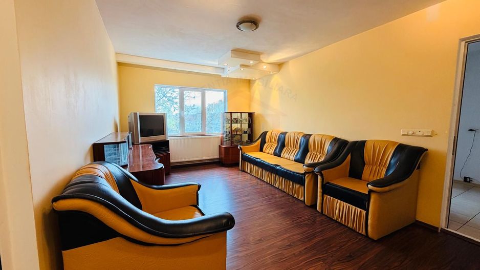 De vanzare Apartament 3 camere Tiglina 3, Galati, 75mp, et.4/4 - Poză 4