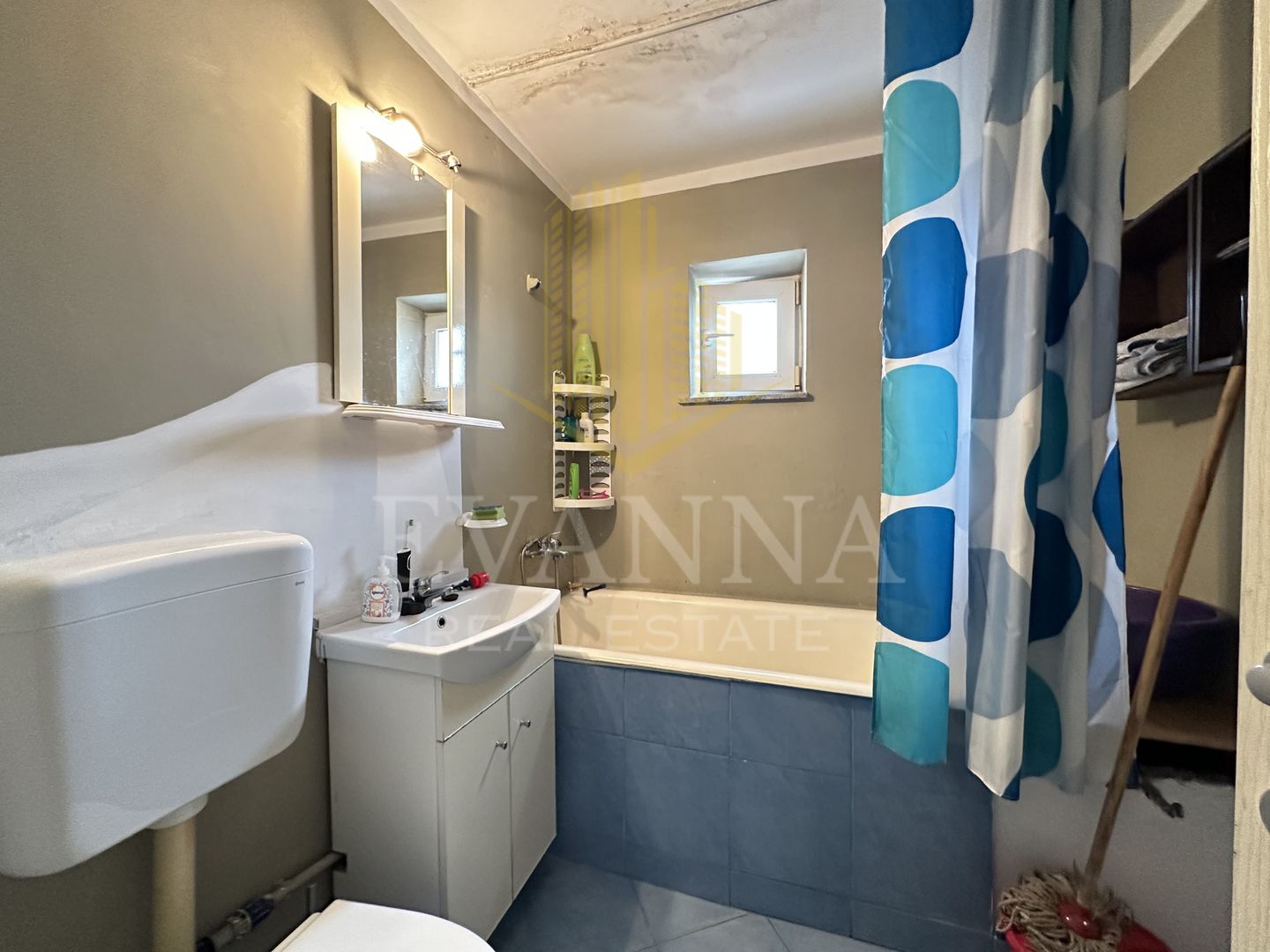 3 camere de vanzare , decomandat - 1000Euro/mp util - Poză 8