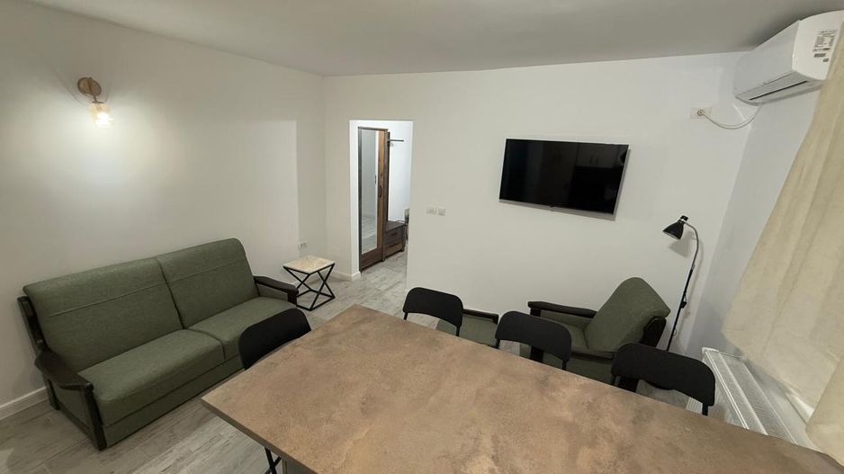 De inchiriat Apartament 2 cam. mobilat finisat parter, Miorita Arad - Poză 2