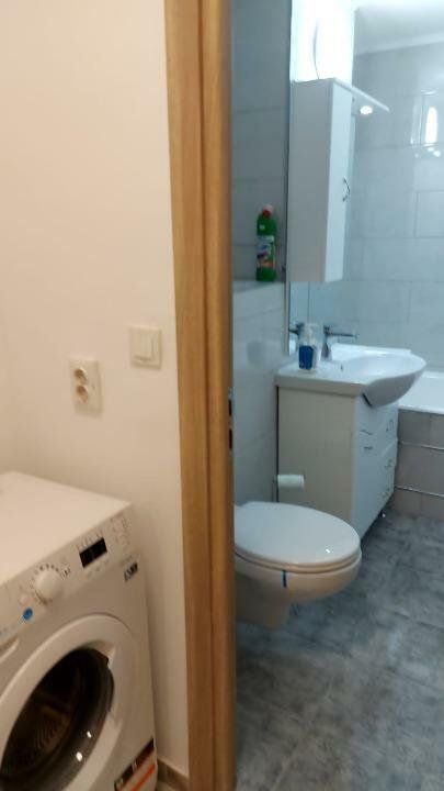 Vând apartament 3 camere la intrarea in Micro 17 Satu Mare - Poză 8