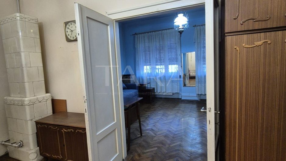 Apartament în Vilă Interbelică – Ultracentral, lângă Parcul Central - Poză 1