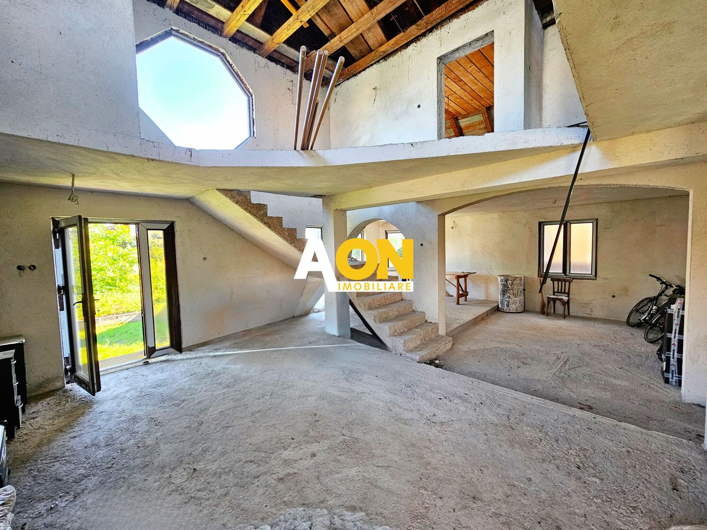 Casa la gri, S+P+M, 4 camere, 500 mp teren, Cetate, toate utilitatile - Poză 3