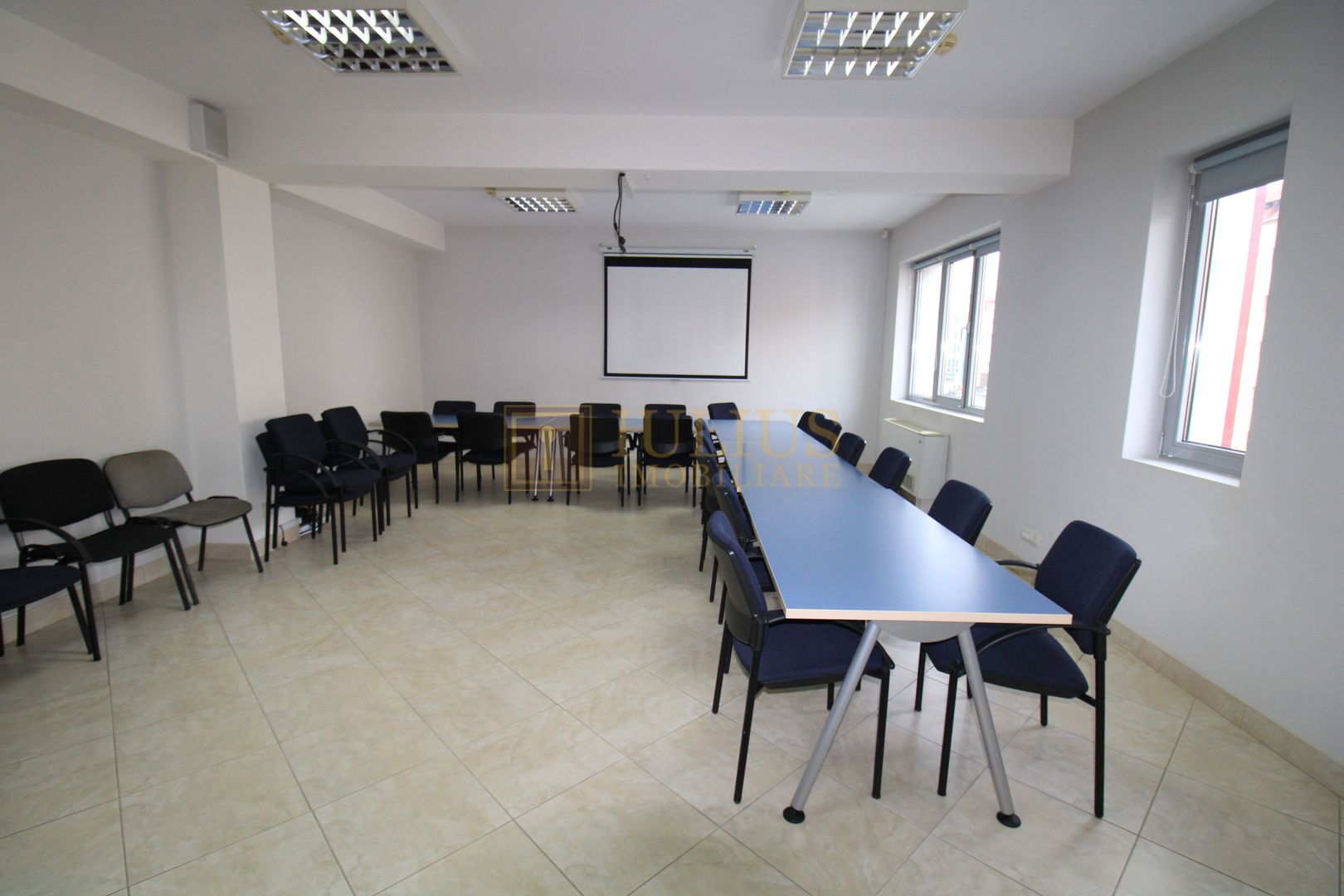 Spatiu birouri/comercial Ctin Prezan langa parcul Padurice; cheltuieli incluse. - Poză 1