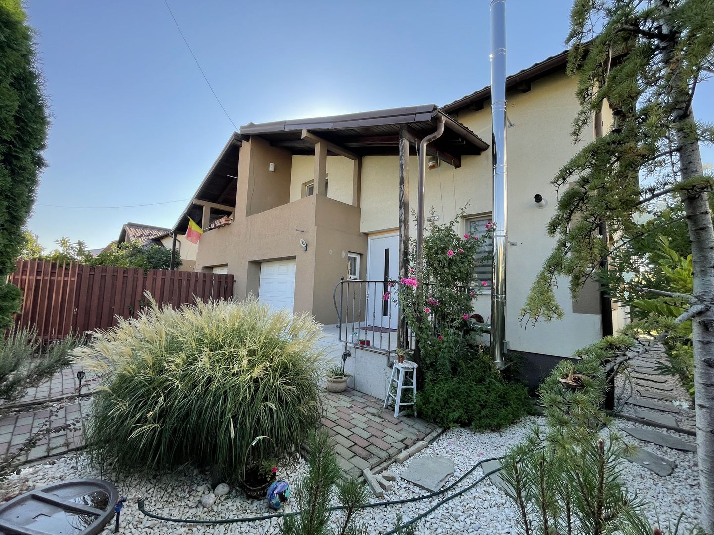 Casa spatioasa+garaj, zona Sud, comision 0! - Poză 1