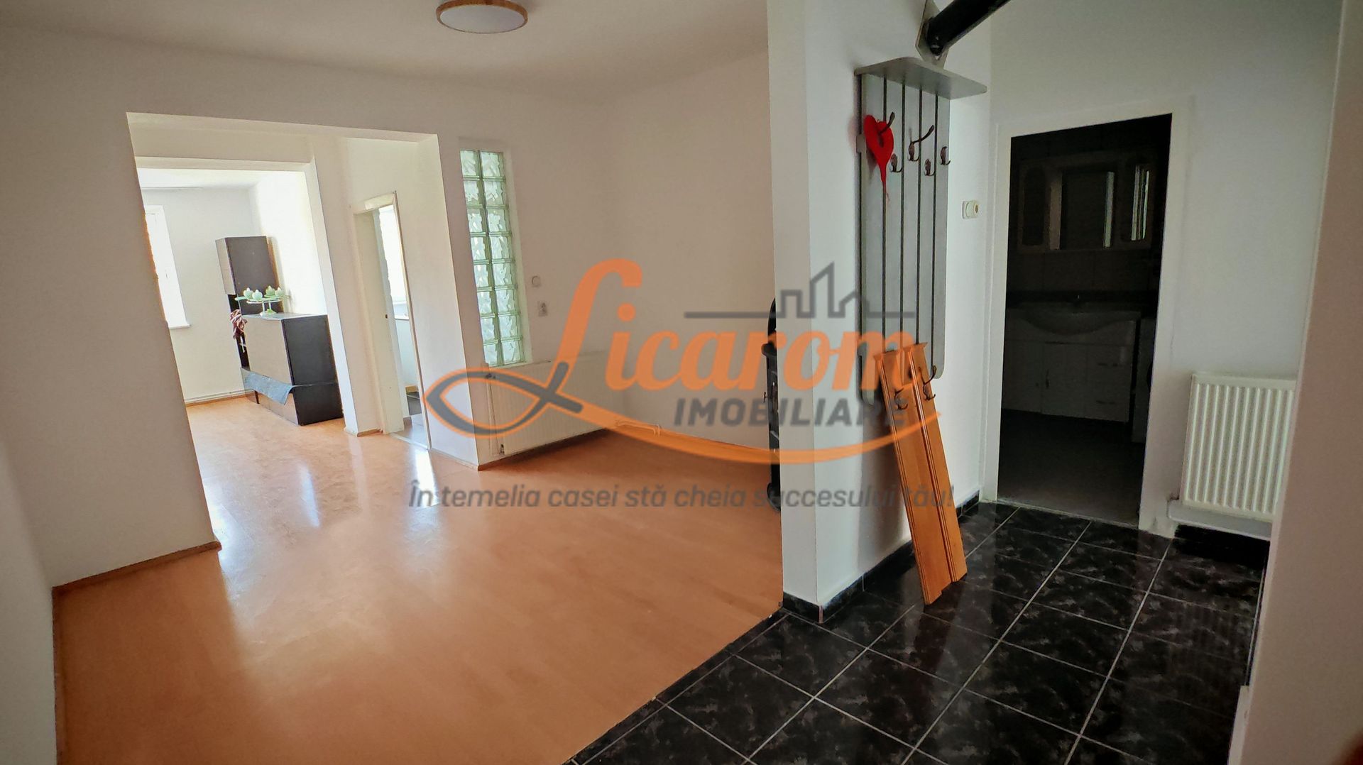 Apartament in vila,Bartolomeu,120 mp,3 camere,Spatiu depozitare 50mp - Poză 5